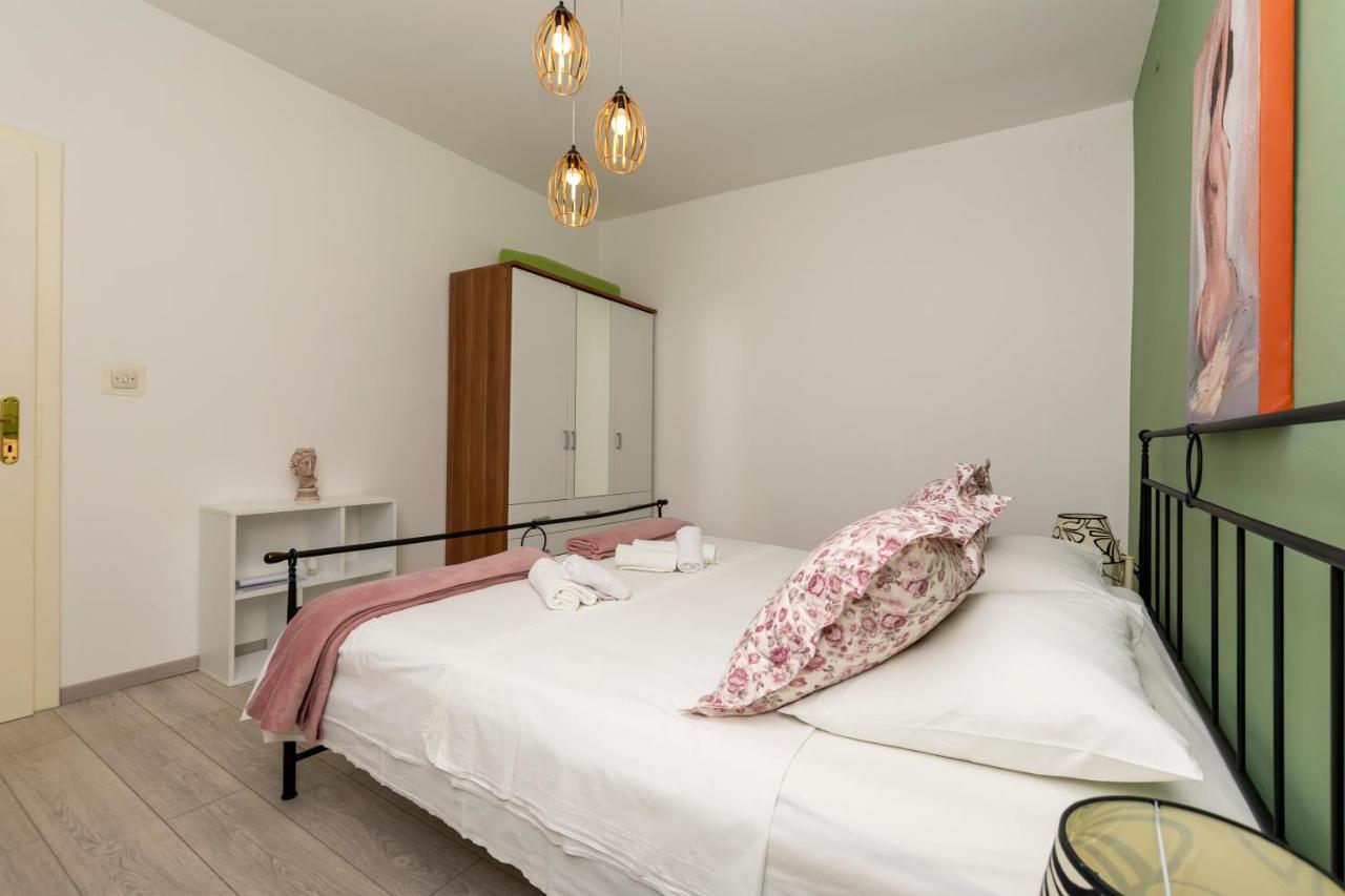Apartments Villa White House Omiš Eksteriør billede
