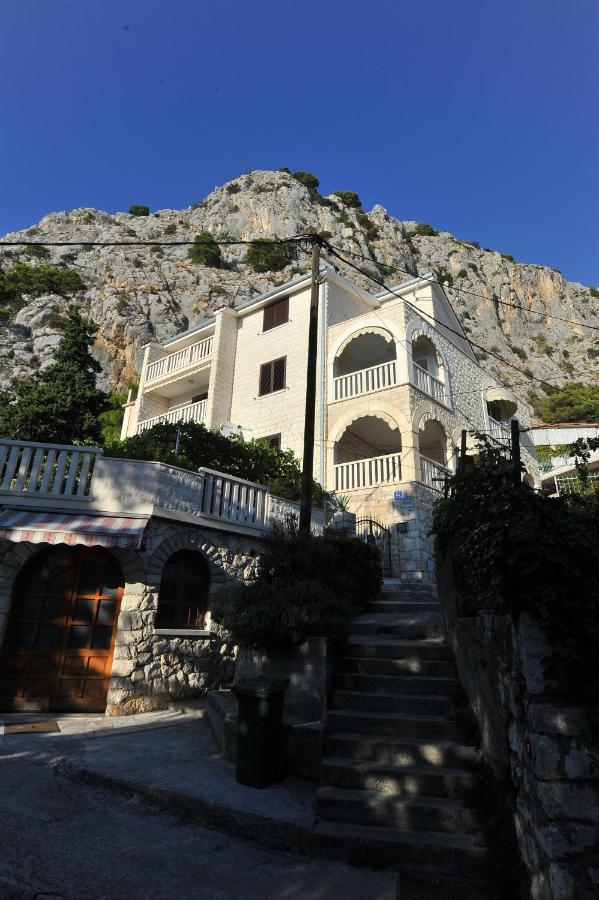 Apartments Villa White House Omiš Eksteriør billede