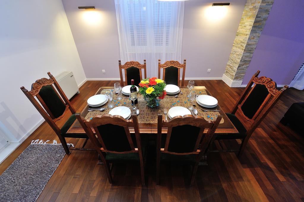 Apartments Villa White House Omiš Værelse billede