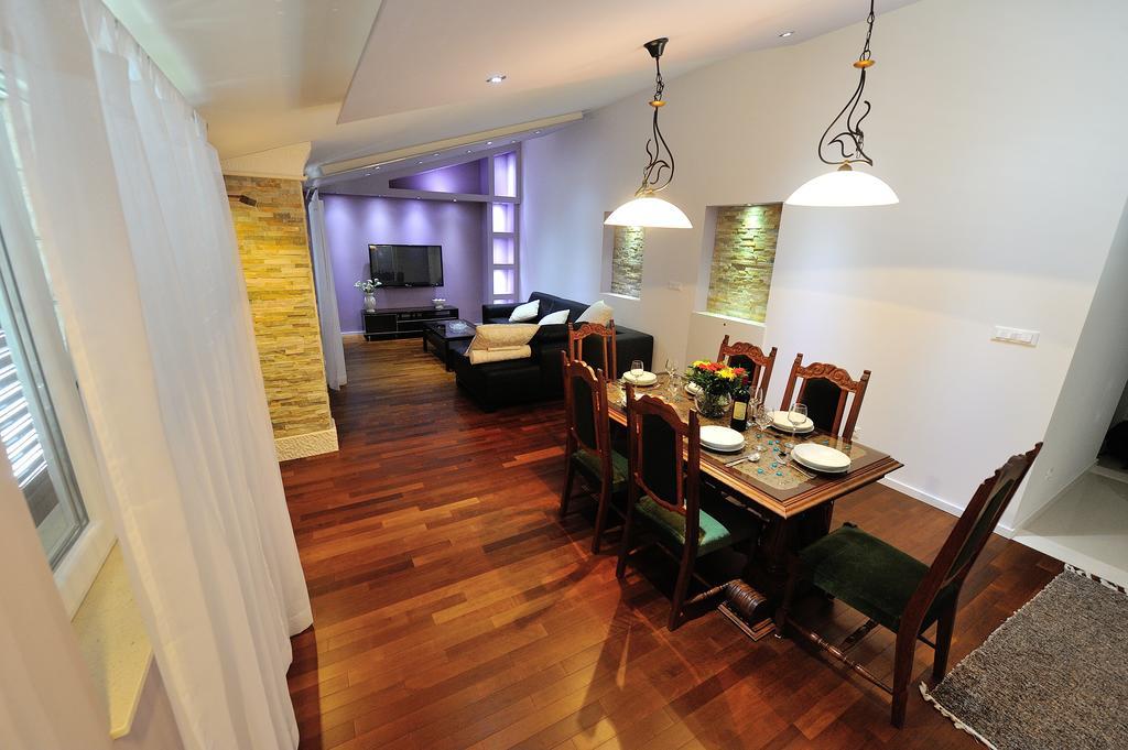 Apartments Villa White House Omiš Værelse billede